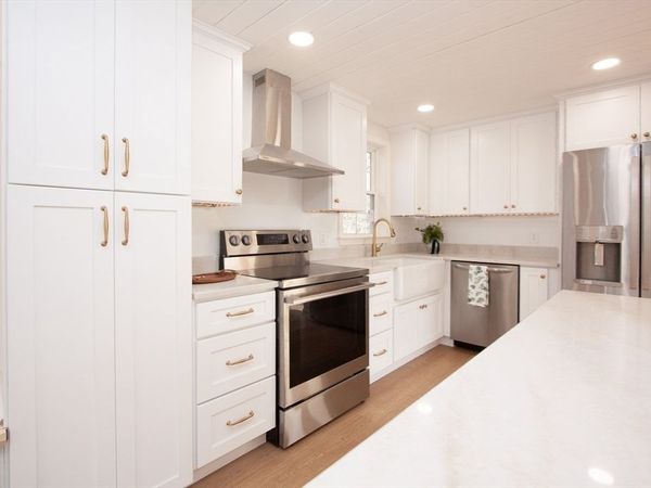 14 Bartlett St, Oxford, MA 01540