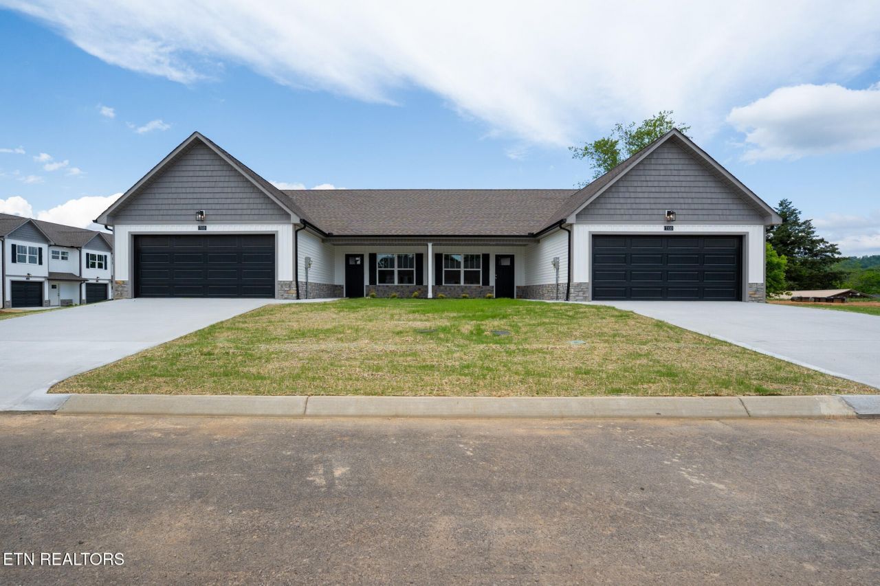 7305 Bonnie Marie Way, Unit 48, Knoxville, TN 37921 Main Photo