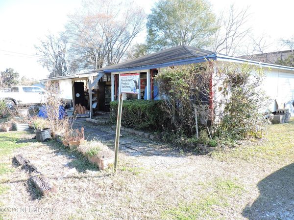 535 COLLEGE Drive, Middleburg, FL 32068