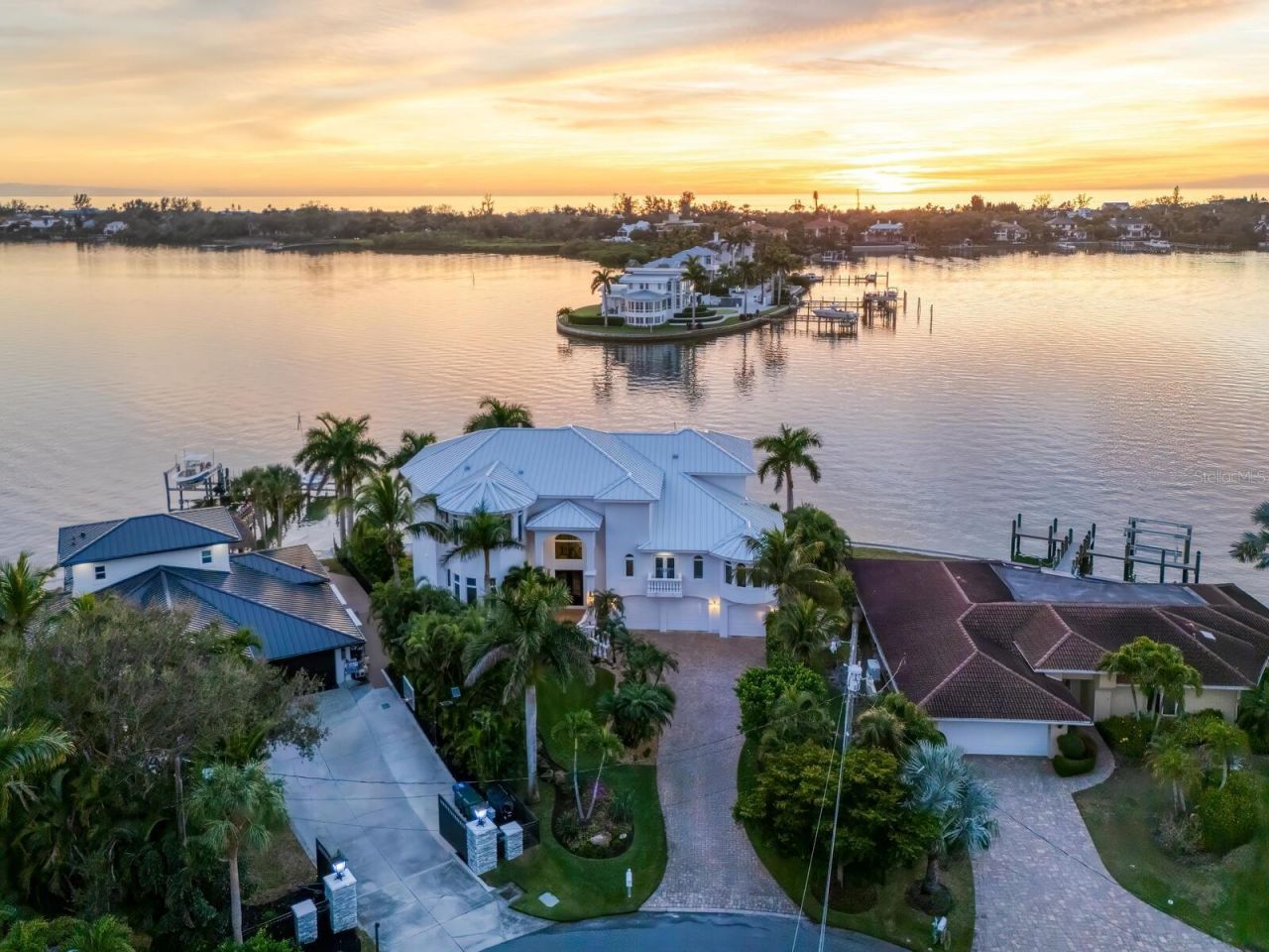 1500 Caribbean Drive, Sarasota, FL 34231 Photo