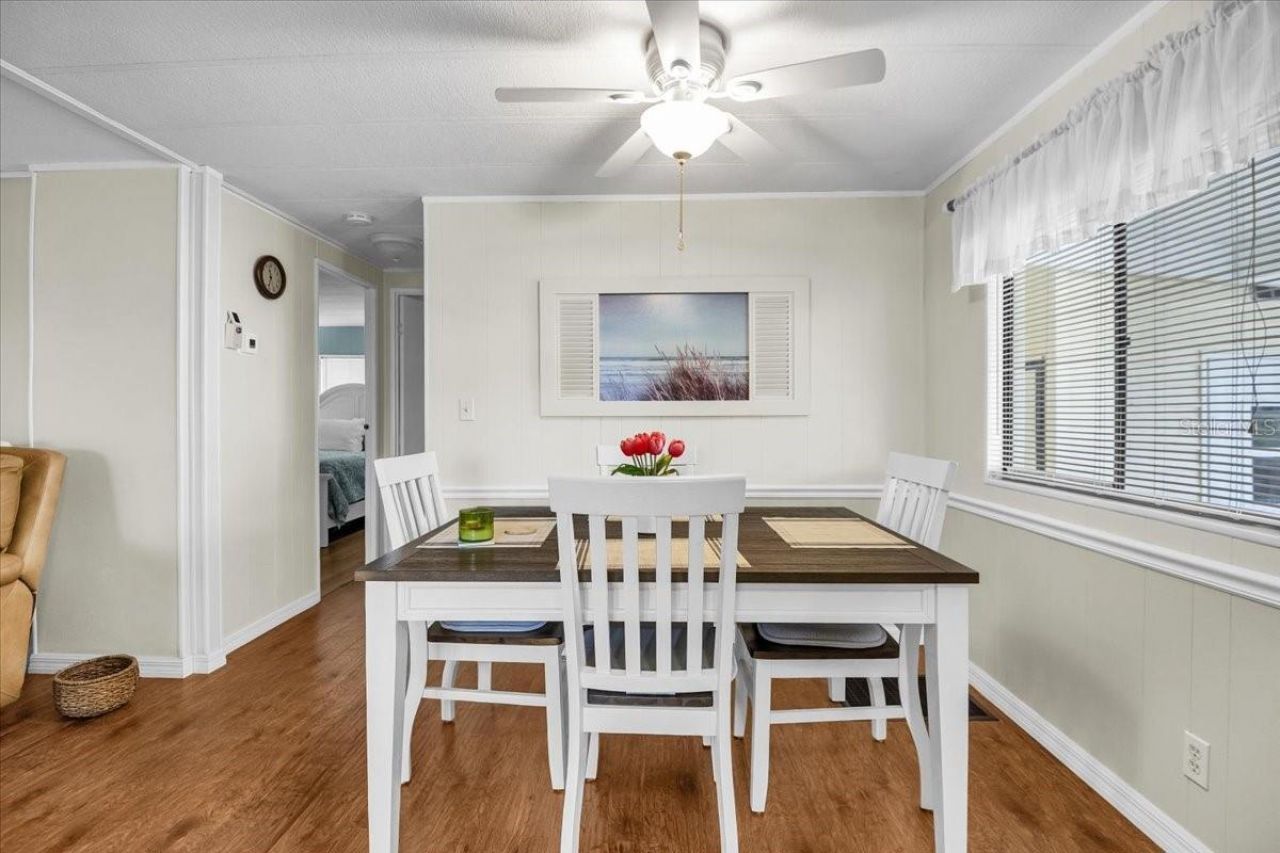 808 53rd Avenue E, Unit 209, Bradenton, FL 34203 Photo