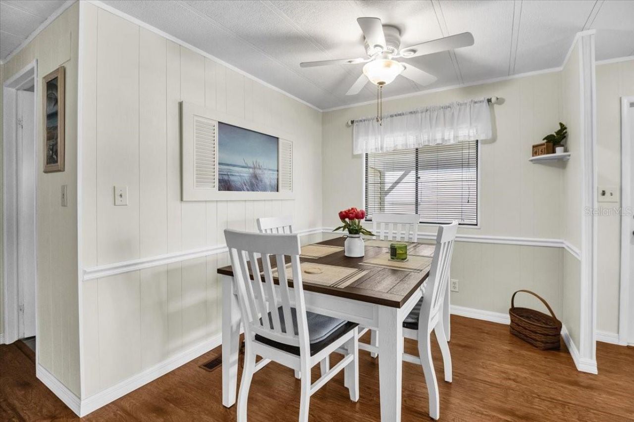 808 53rd Avenue E, Unit 209, Bradenton, FL 34203 Photo