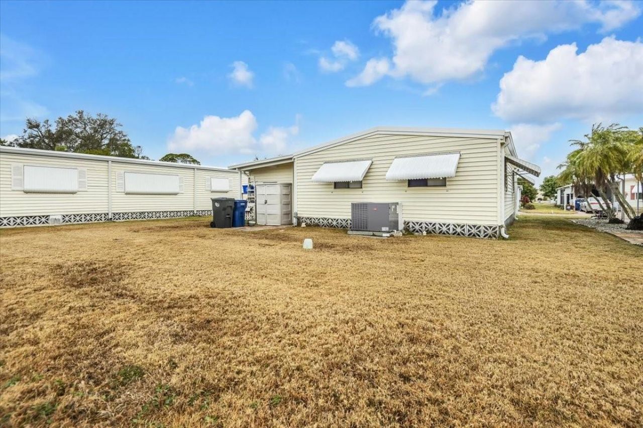 808 53rd Avenue E, Unit 209, Bradenton, FL 34203 Photo