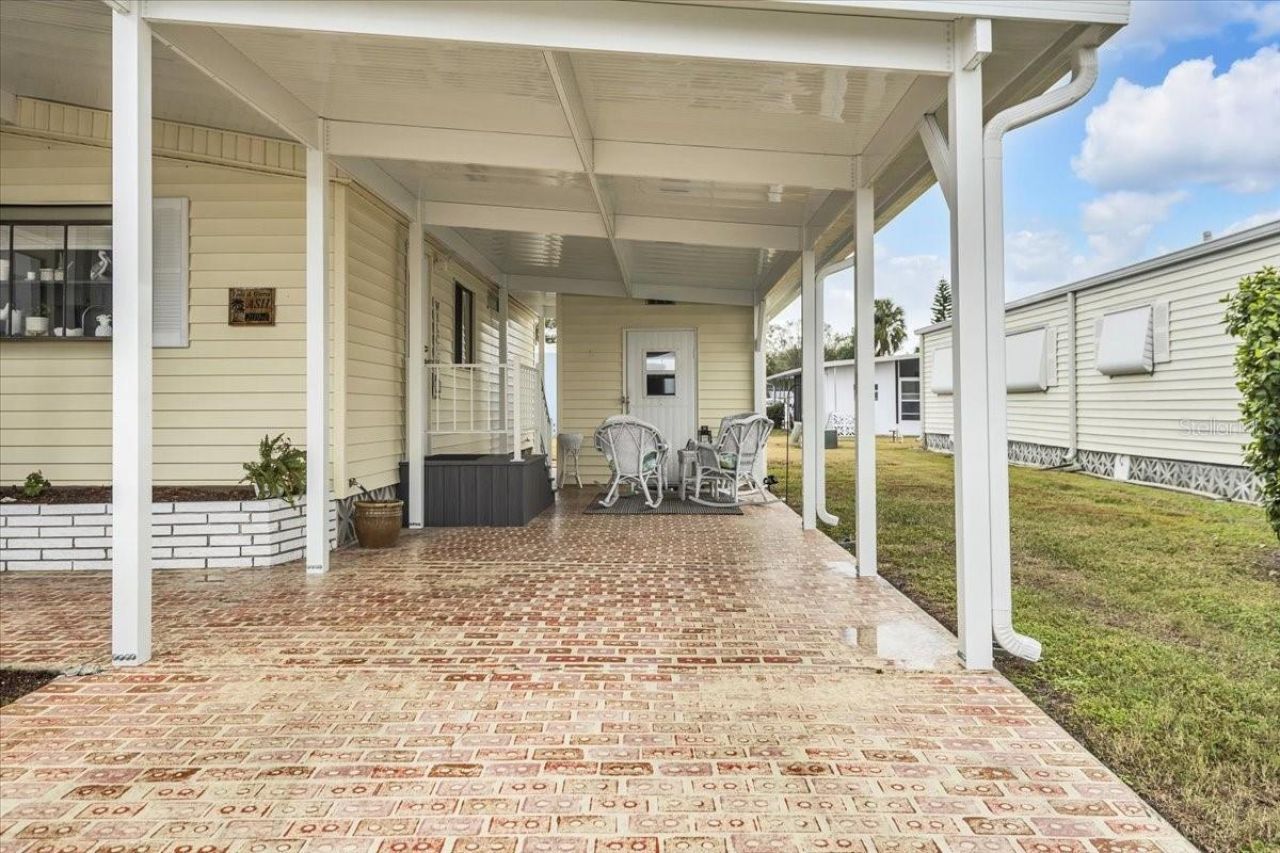 808 53rd Avenue E, Unit 209, Bradenton, FL 34203 Photo