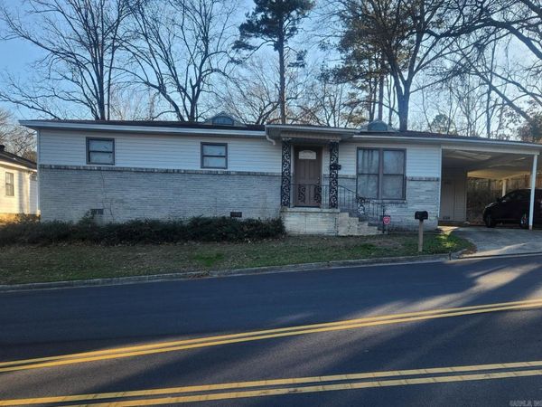 9105 W 36th Street, Little Rock, AR 72204