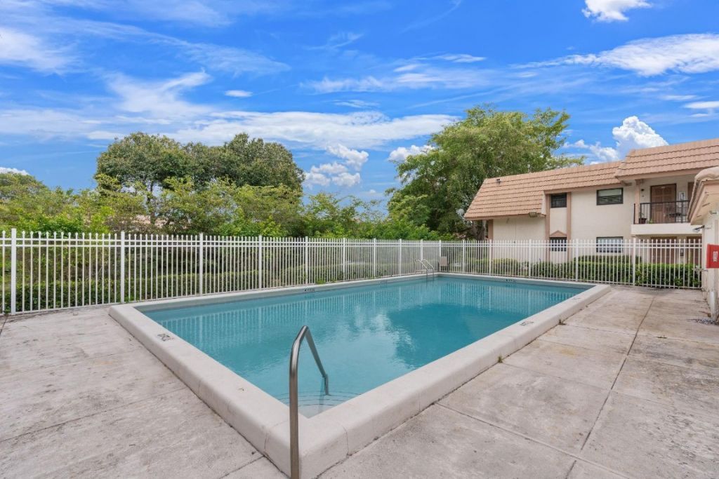 12264 N Royal Palm Boulevard, Unit A1, Coral Springs, FL 33065 Photo