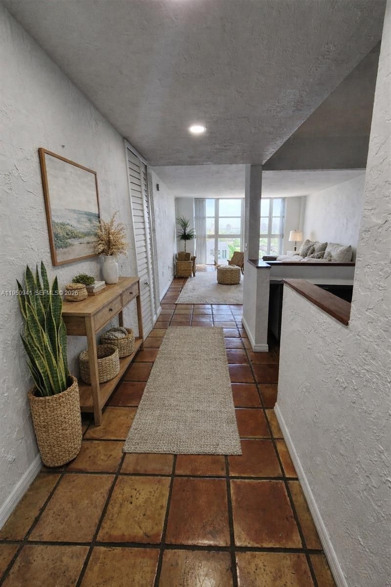 1228 West Ave, Unit 909, Miami Beach, FL 33139 Photo