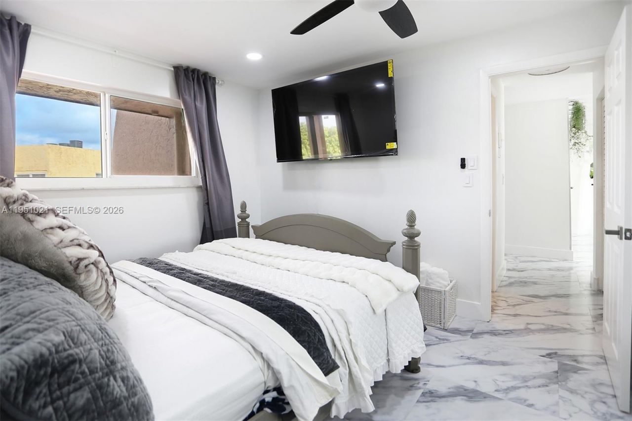 6570 Royal Palm Blvd, Unit 301J, Margate, FL 33063 Photo