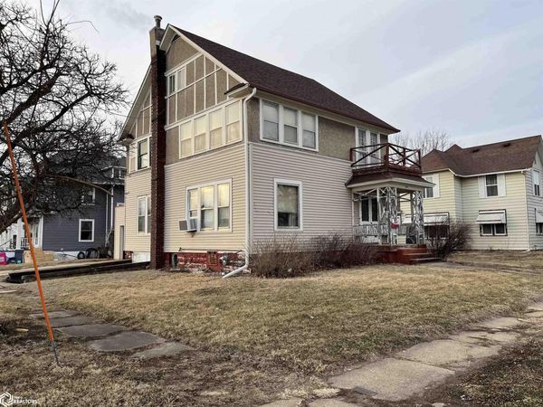 421 S Clinton Street, Albia, IA 52531