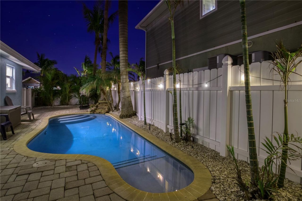 3604 Gulf Drive, Unit A and B, Holmes Beach, FL 34217 Photo