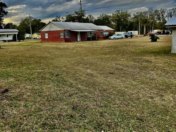 12576 WOODLAND Drive, Jacksonville, FL 32218