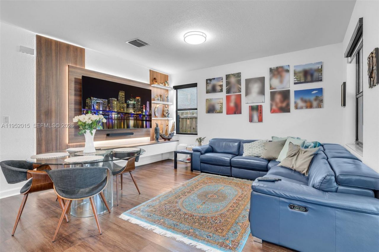 25010 SW 107th Ct, Miami, FL 33032 Photo