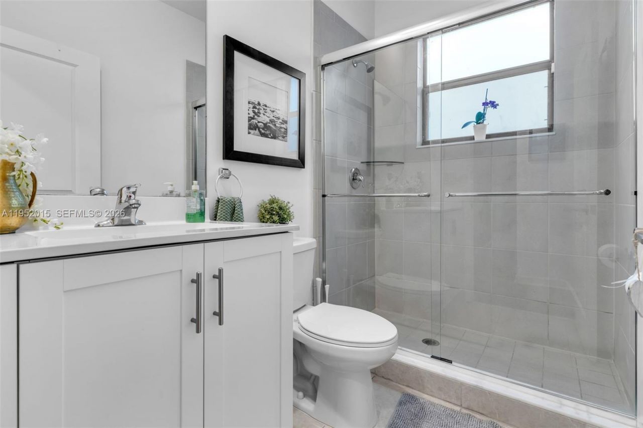 25010 SW 107th Ct, Miami, FL 33032 Photo