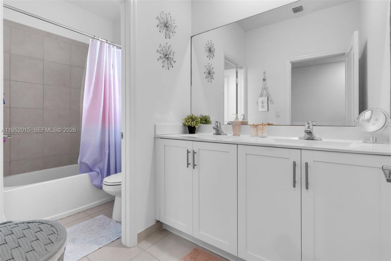 25010 SW 107th Ct, Miami, FL 33032 Photo