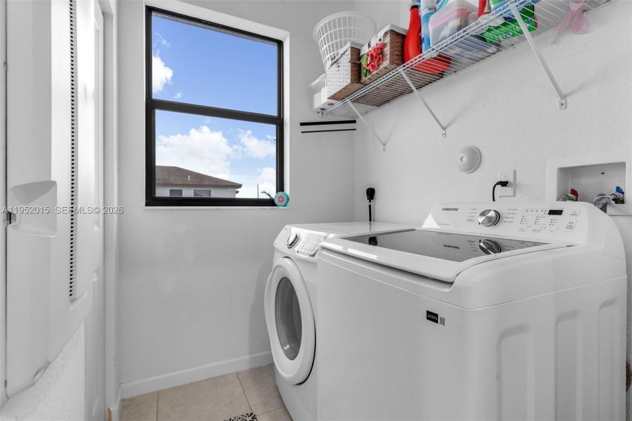 25010 SW 107th Ct, Miami, FL 33032 Photo