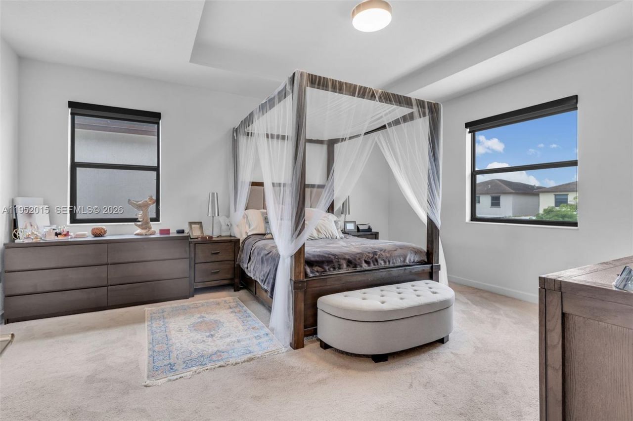 25010 SW 107th Ct, Miami, FL 33032 Photo