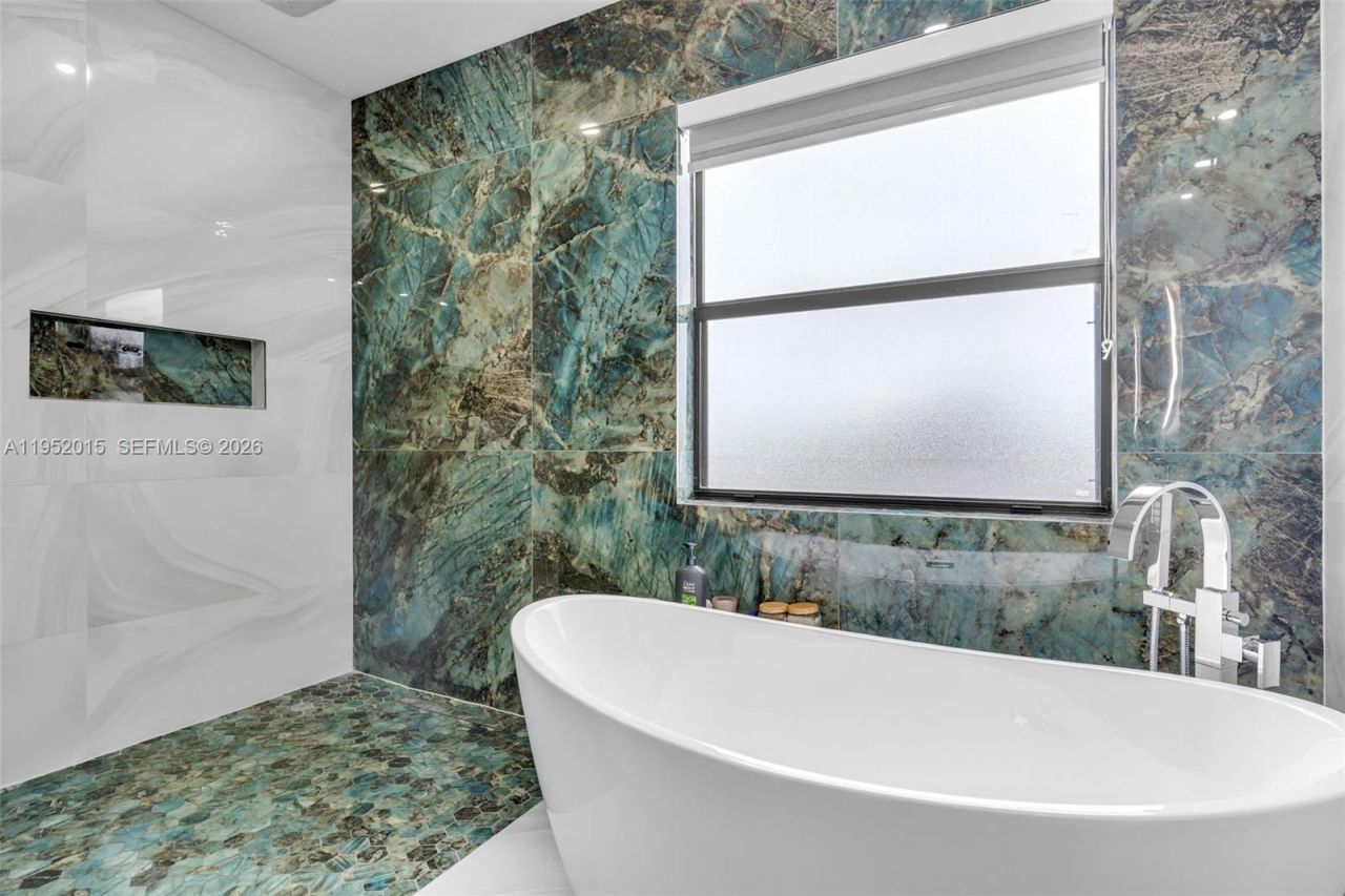 25010 SW 107th Ct, Miami, FL 33032 Photo