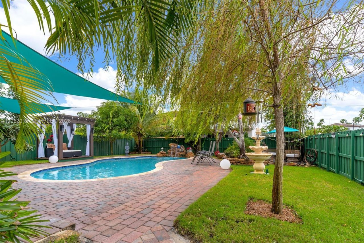 25010 SW 107th Ct, Miami, FL 33032 Photo