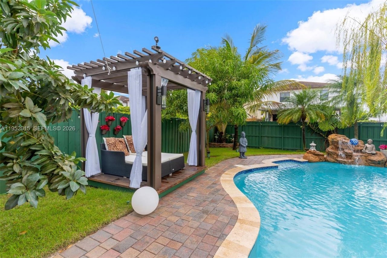 25010 SW 107th Ct, Miami, FL 33032 Photo