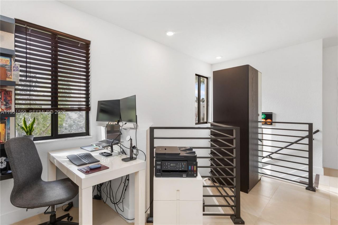 541 SW 91st Ct, Miami, FL 33174 Photo