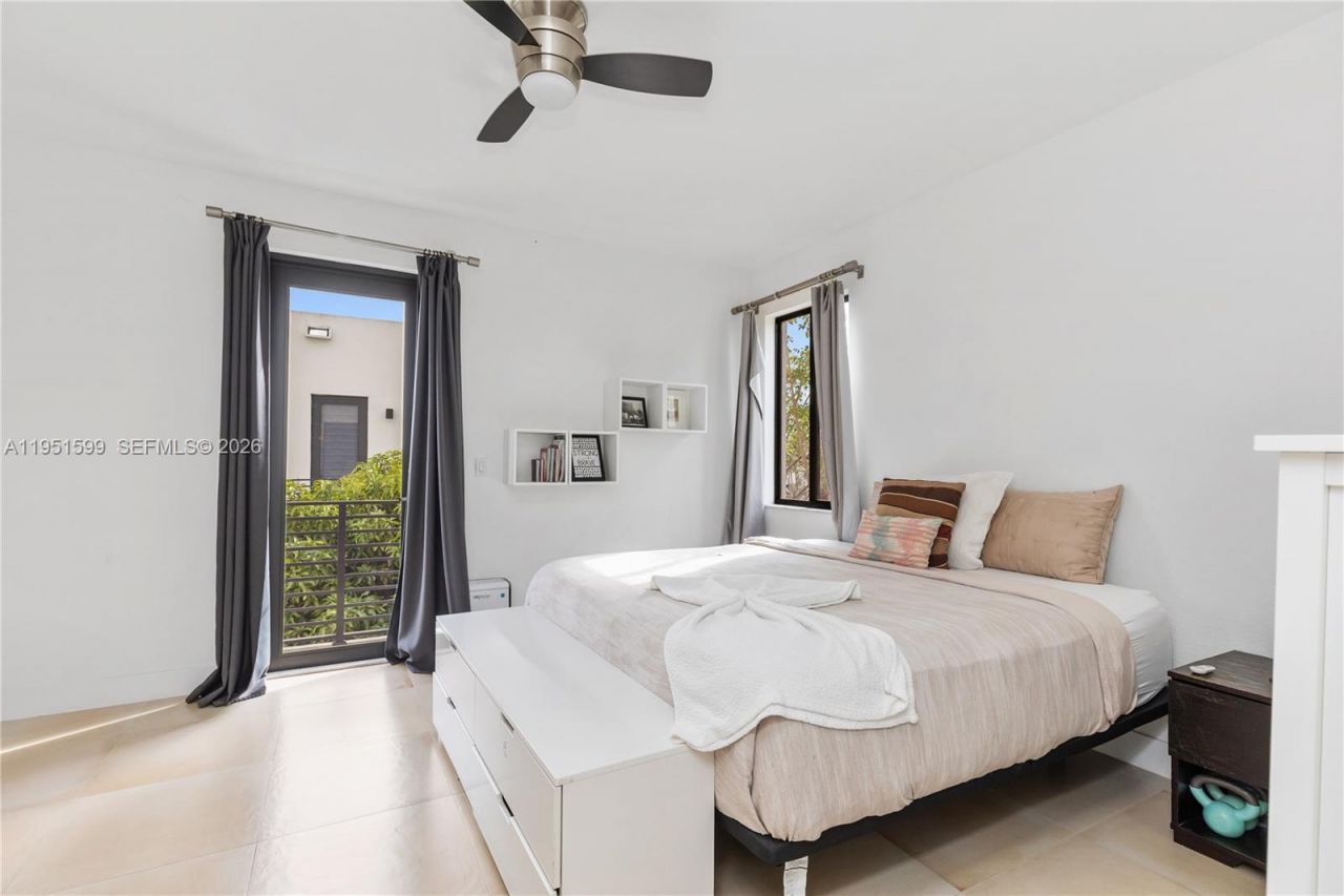 541 SW 91st Ct, Miami, FL 33174 Photo