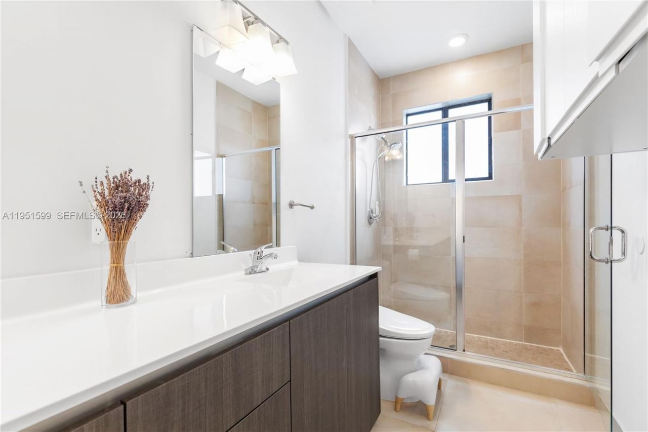 541 SW 91st Ct, Miami, FL 33174 Photo