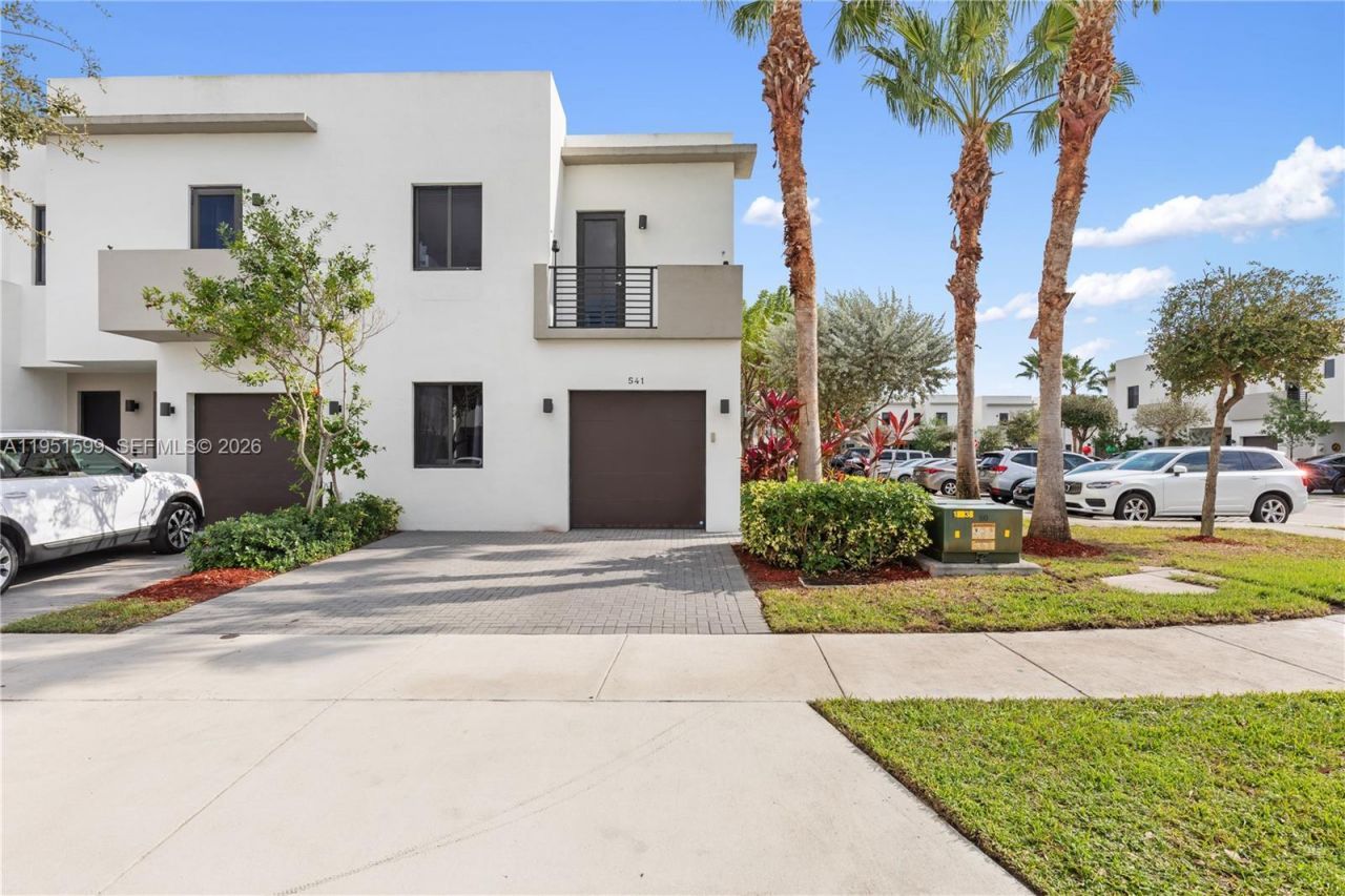 541 SW 91st Ct, Miami, FL 33174 Photo