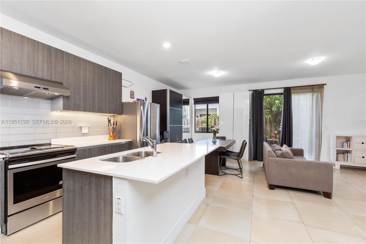 541 SW 91st Ct, Miami, FL 33174 Photo