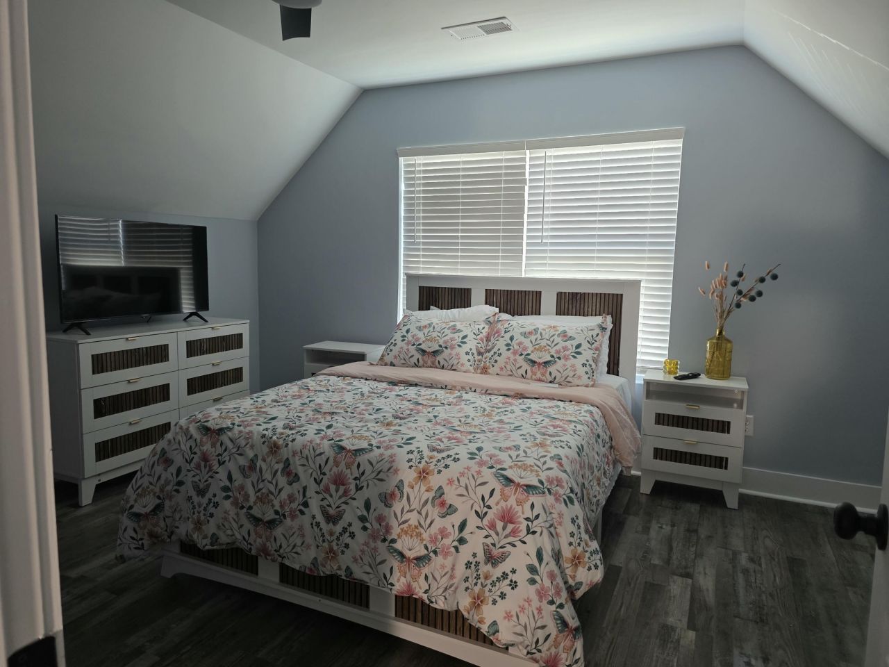 185 Bamert Street Photo 22