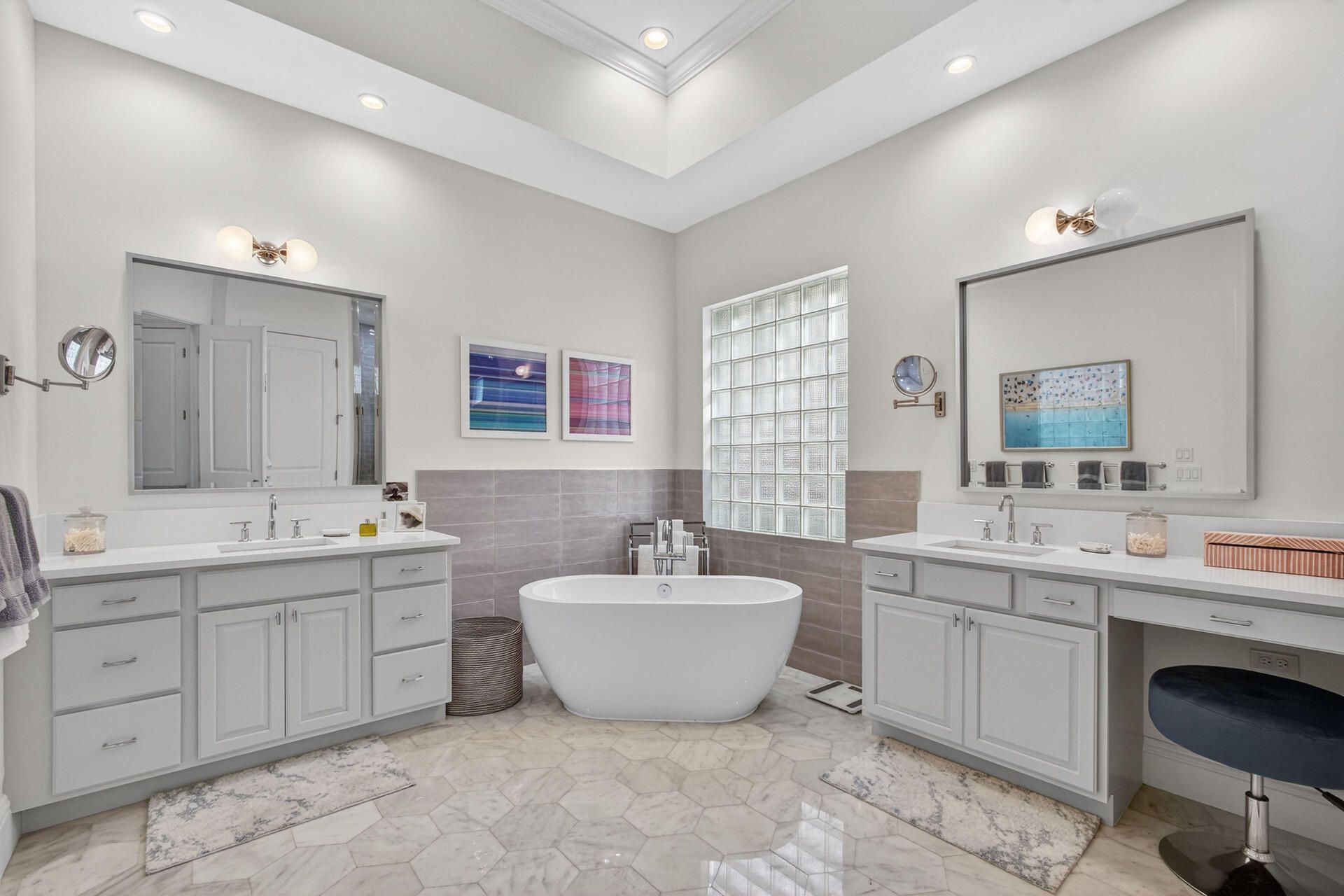 734 Cote Azur Drive, Palm Beach Gardens, FL 33410 Photo