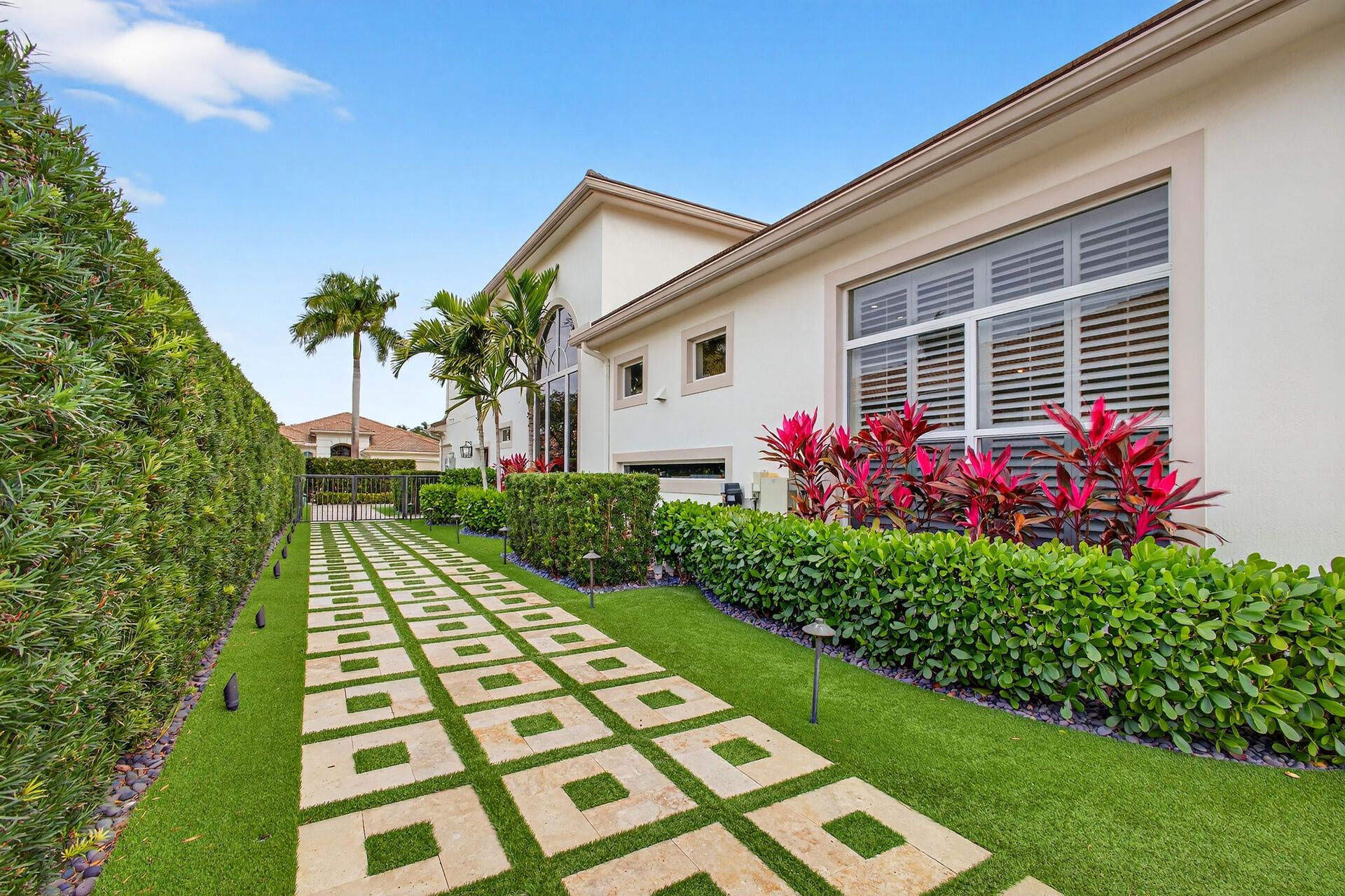 734 Cote Azur Drive, Palm Beach Gardens, FL 33410 Photo