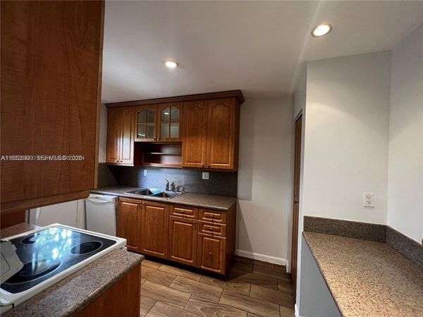 4111 Stirling Rd, Unit 308, Dania Beach, FL 33314