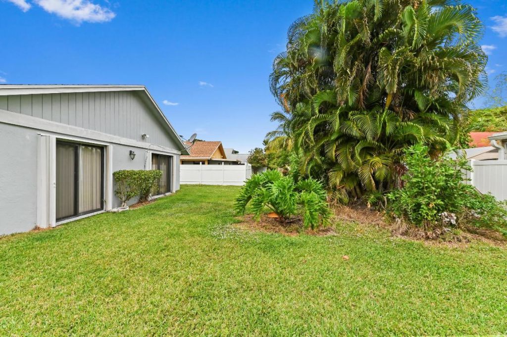 1390 Summit Run Circle, West Palm Beach, FL 33415 Photo