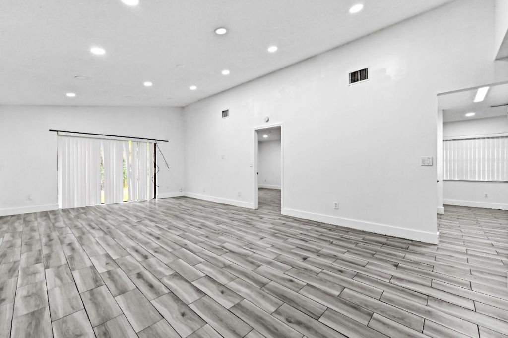 1390 Summit Run Circle, West Palm Beach, FL 33415 Photo