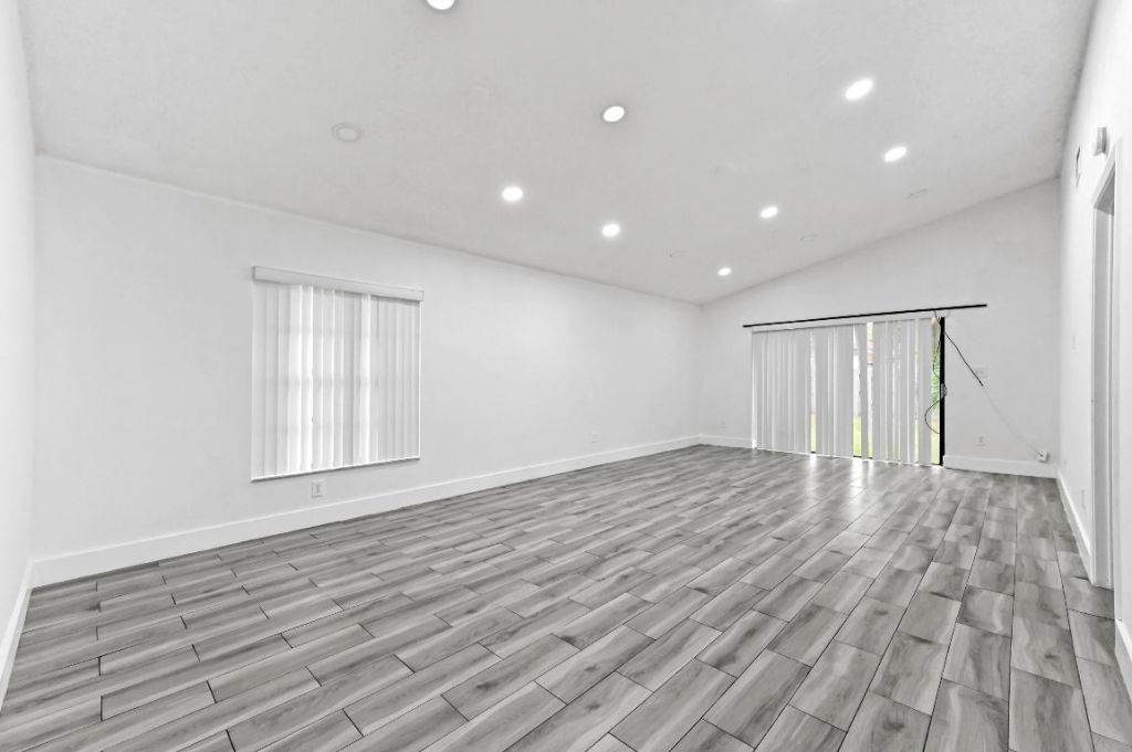 1390 Summit Run Circle, West Palm Beach, FL 33415 Photo