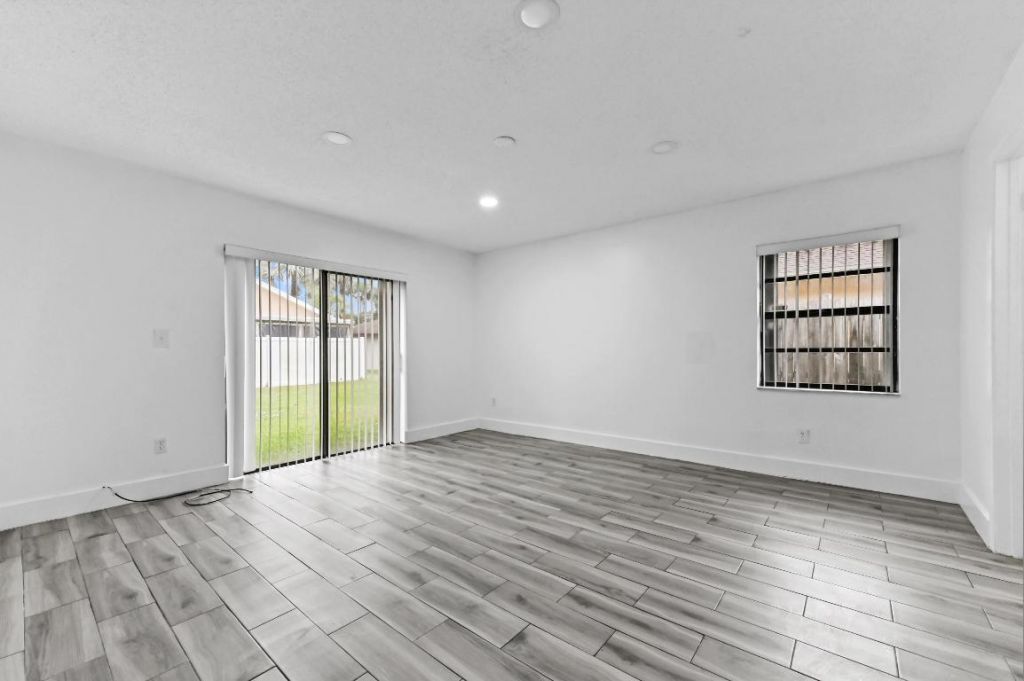 1390 Summit Run Circle, West Palm Beach, FL 33415 Photo