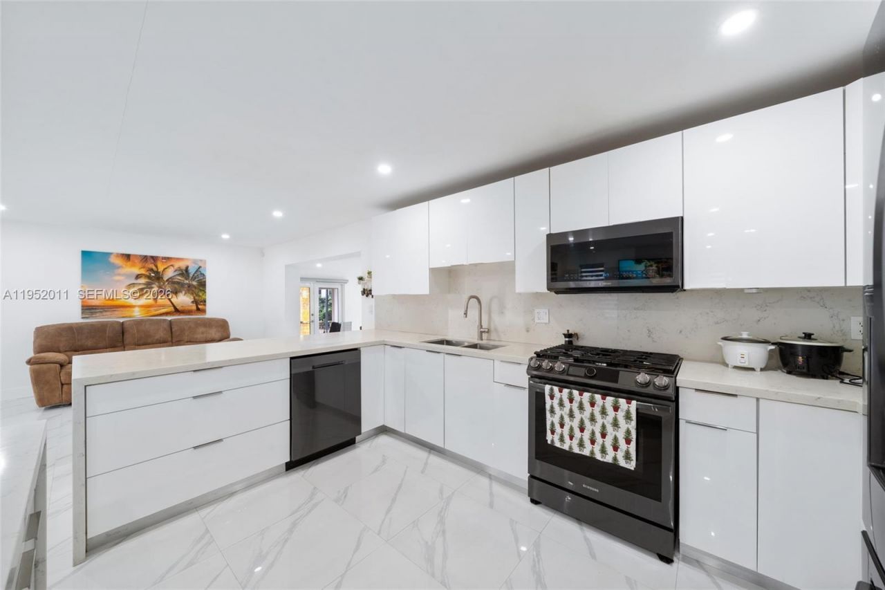 1310 SW 78th Ave, Miami, FL 33144 Photo