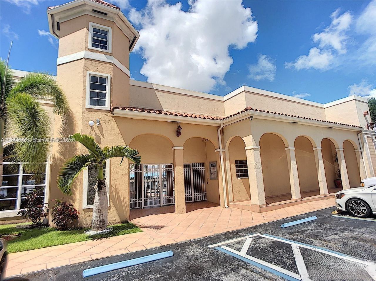 1090 NW 123rd Ct, Unit 816, Miami, FL 33182 Photo