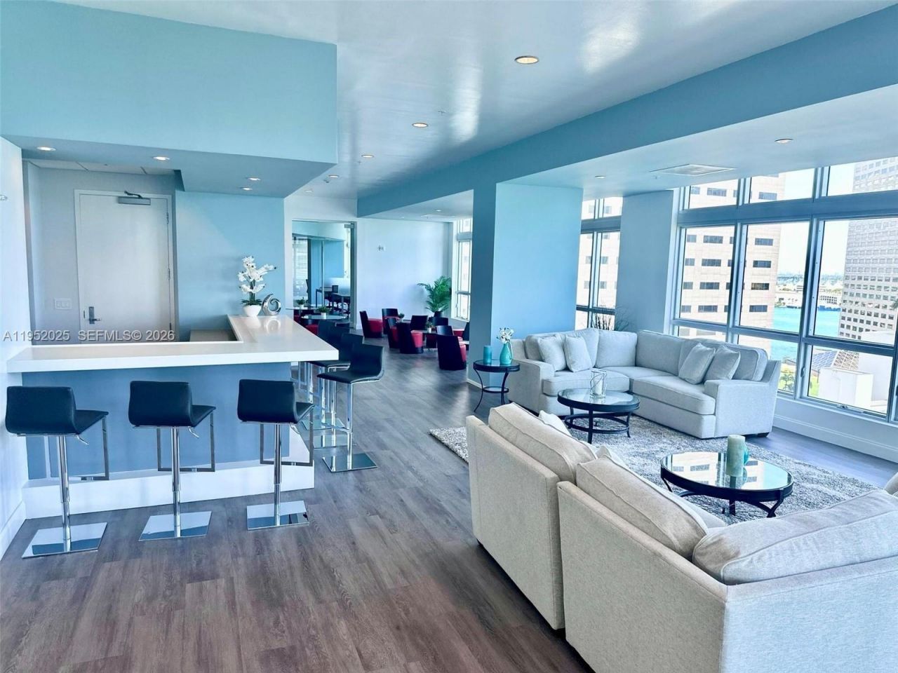 300 S Biscayne Blvd, Unit L-410, Miami, FL 33131 Photo