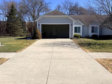 100 Aberdeen Drive, Flushing, MI 48433