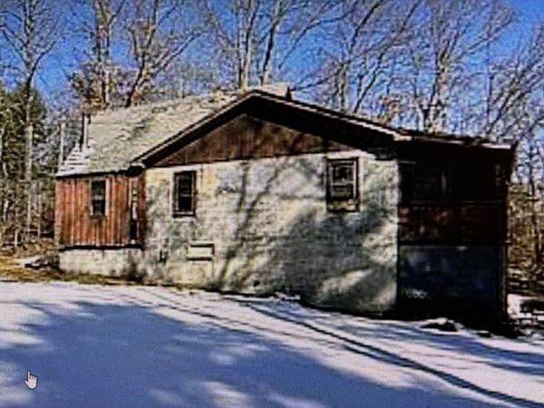 2 Old House Rd, Montgomery, MA 01085