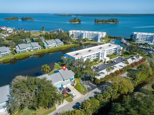 6206 S River Run Drive, Sebastian, FL 32958