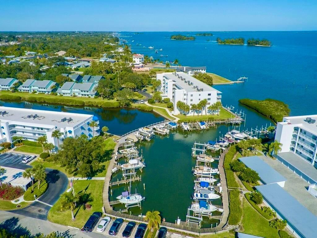 6206 S River Run Drive, Sebastian, FL 32958 Photo