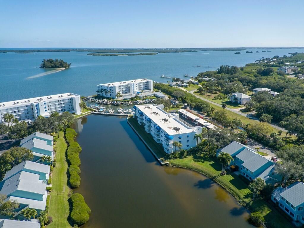 6206 S River Run Drive, Sebastian, FL 32958 Photo