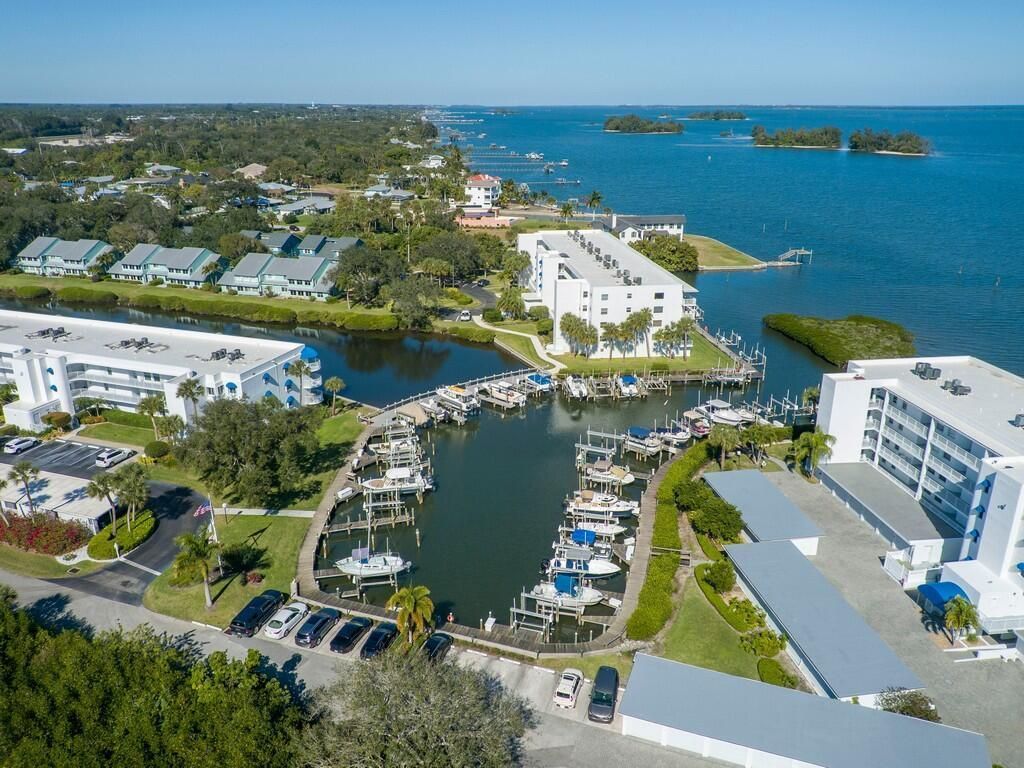 6206 S River Run Drive, Sebastian, FL 32958 Photo