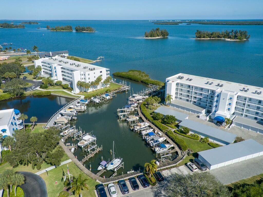 6206 S River Run Drive, Sebastian, FL 32958 Photo