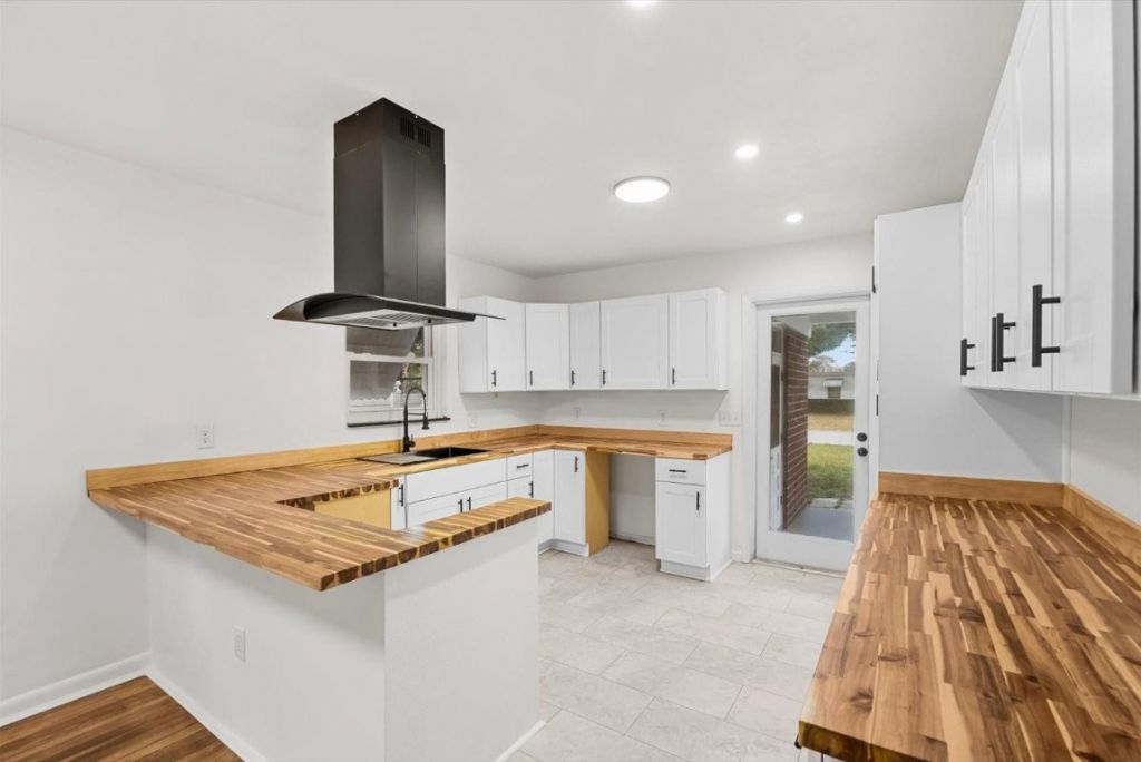 1119 Pine Ave, Fort Pierce, FL 34982 Photo