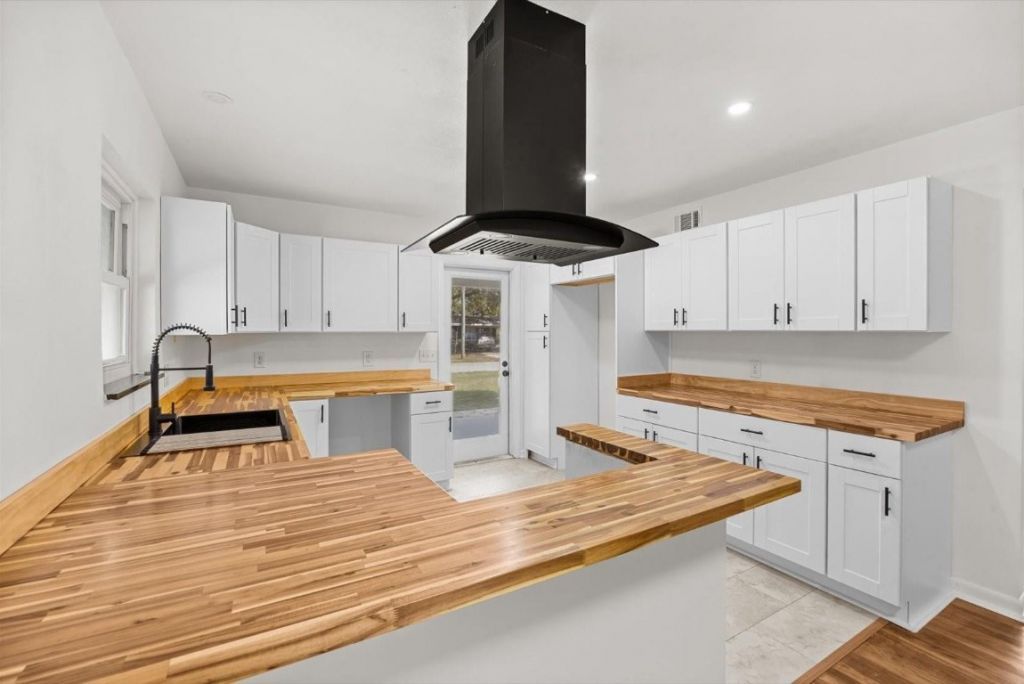 1119 Pine Ave, Fort Pierce, FL 34982 Photo