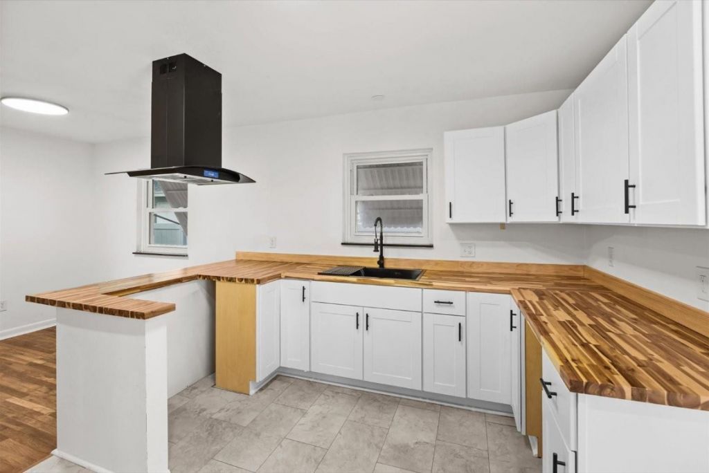 1119 Pine Ave, Fort Pierce, FL 34982 Photo