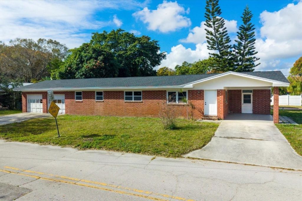 1119 Pine Ave, Fort Pierce, FL 34982 Photo